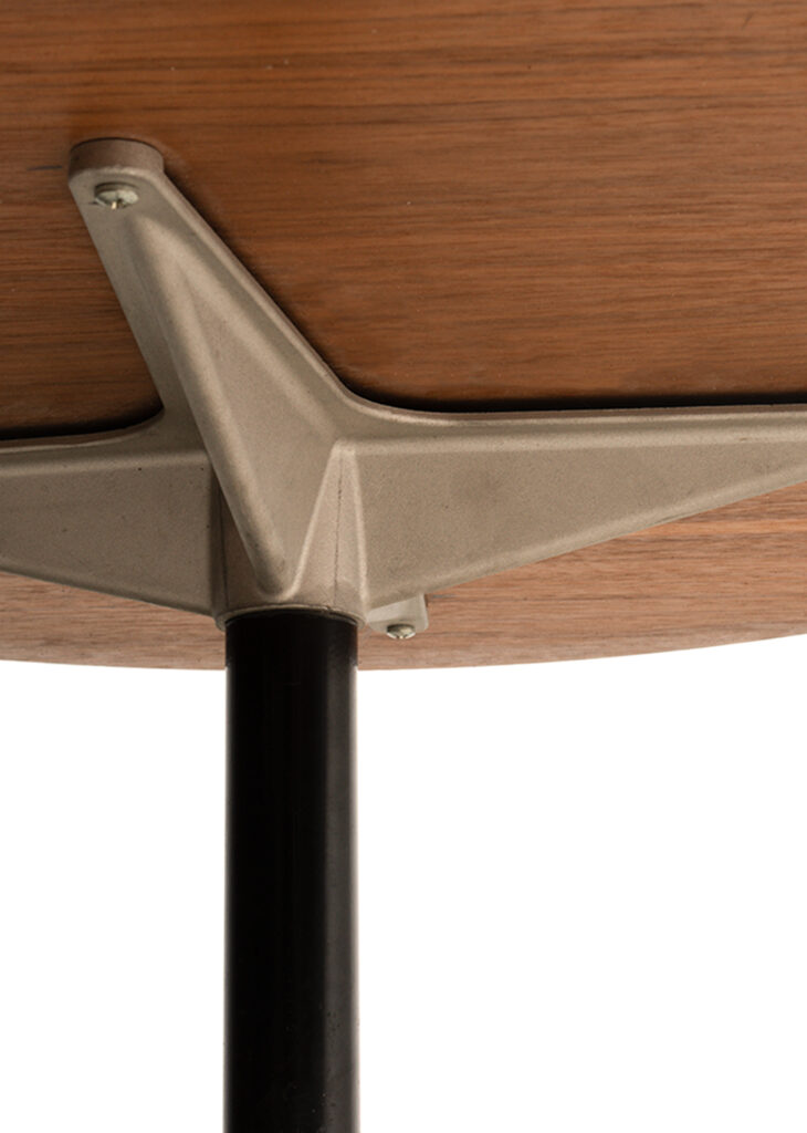 HM Eames Contract Base Table — SODA